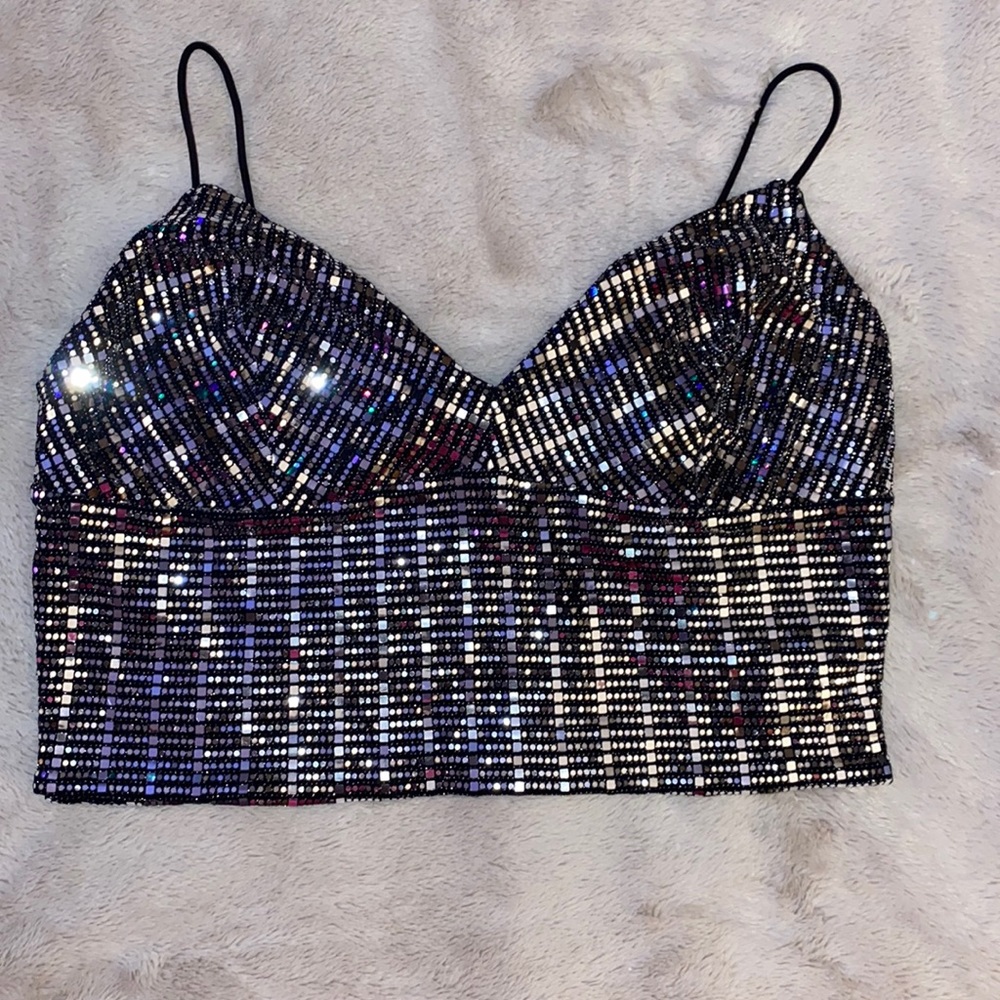 Forever21 Plus Sliver & Black spaghetti strap sequin crop top Size 1X stretchy